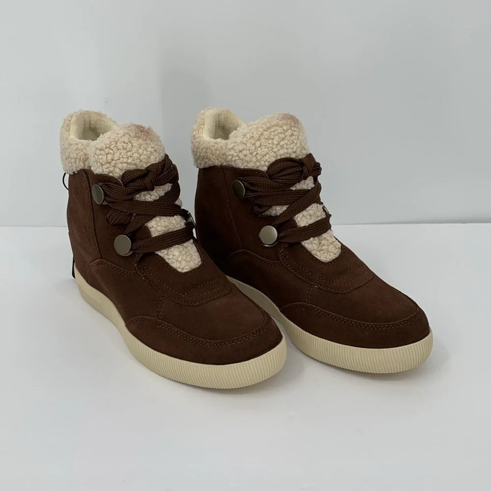 Sorel Out n About Cozy hidden wedge boots suede hiking shearling winter new 10